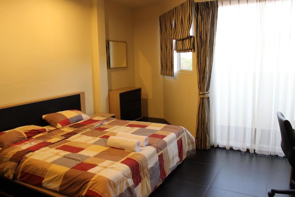 Samal Guesthouse Патая Стая снимка