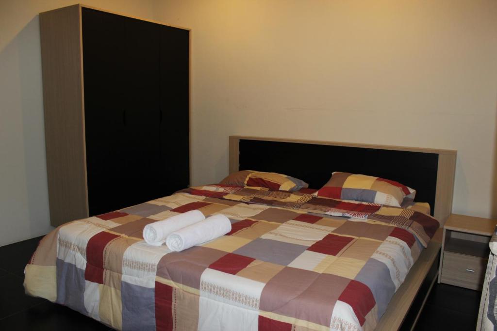 Samal Guesthouse Патая Стая снимка