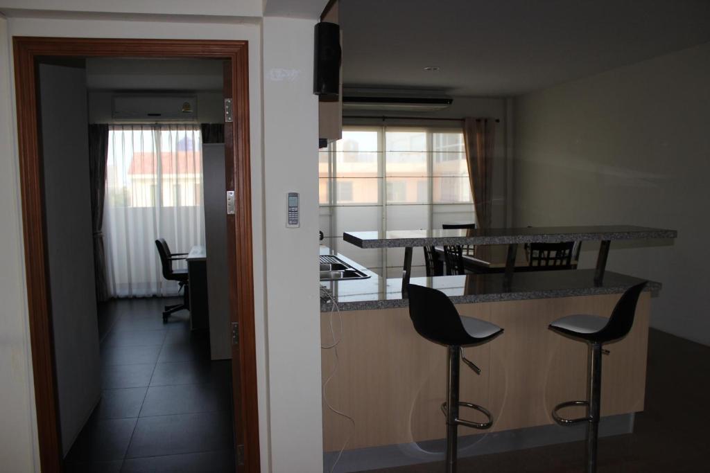 Samal Guesthouse Патая Стая снимка