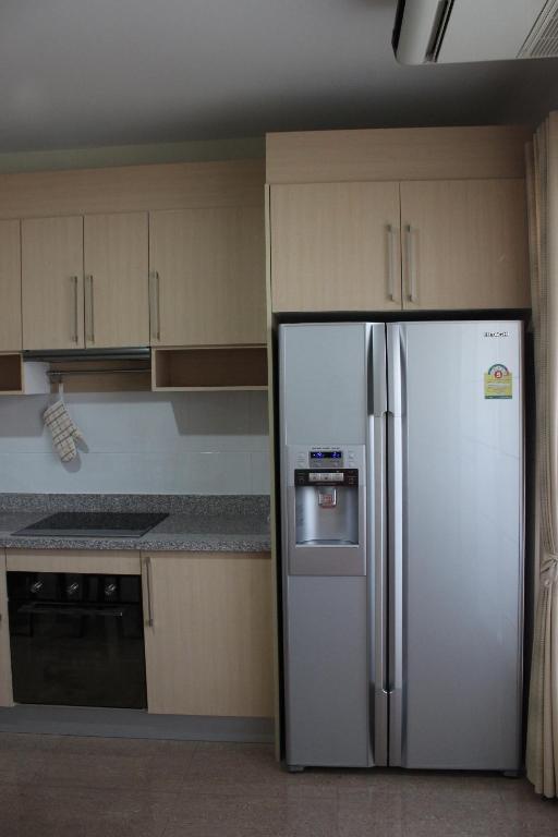Samal Guesthouse Патая Стая снимка