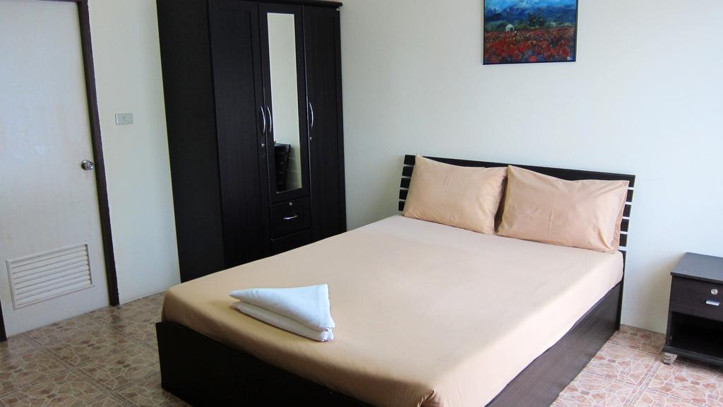 Samal Guesthouse Патая Екстериор снимка