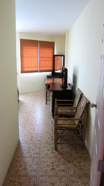 Samal Guesthouse Патая Екстериор снимка