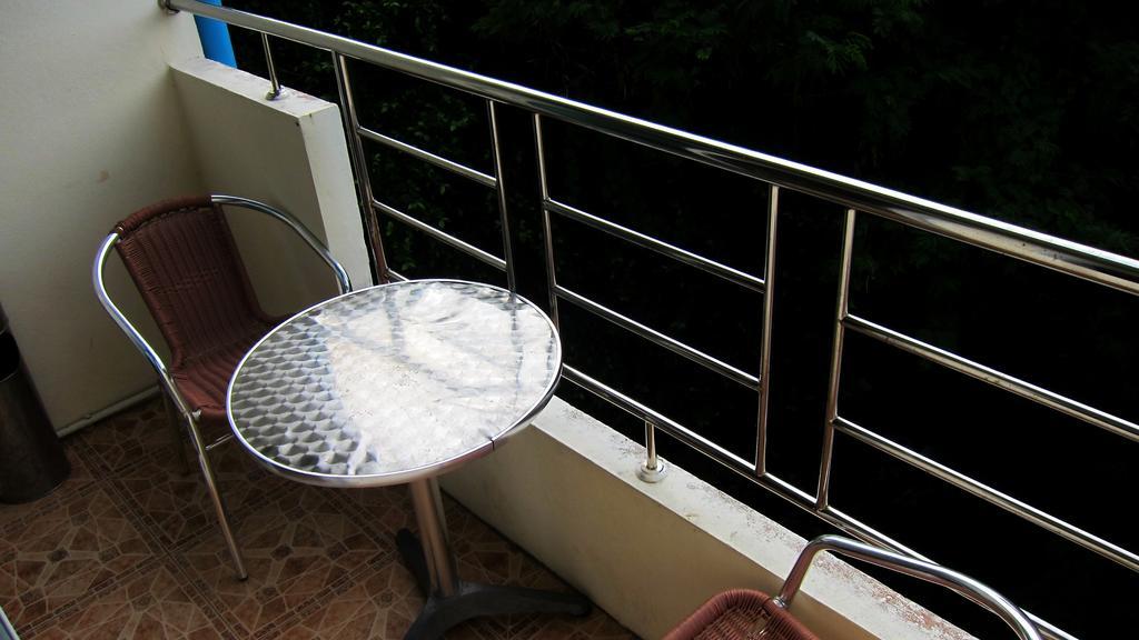 Samal Guesthouse Патая Екстериор снимка