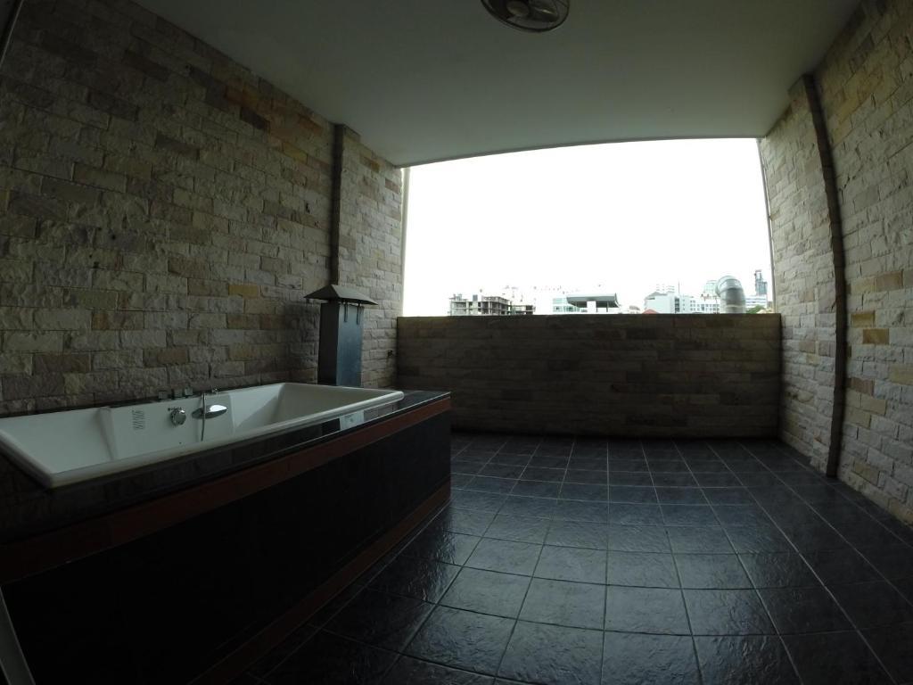 Samal Guesthouse Патая Стая снимка